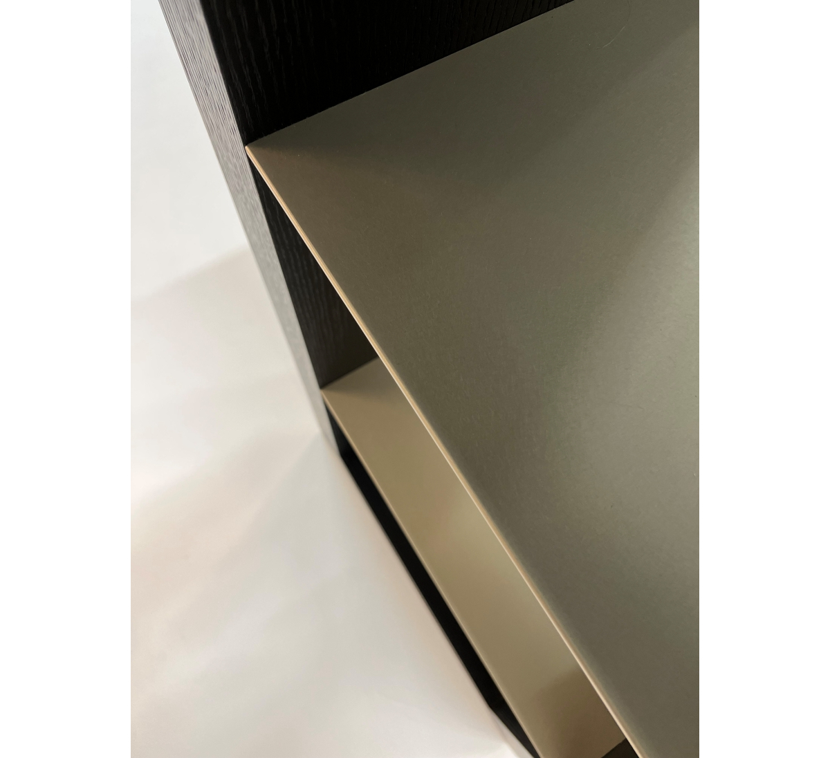 Стеллаж ATHENS Armani / Casa, стоимость 352 000 руб.  Фотография 2